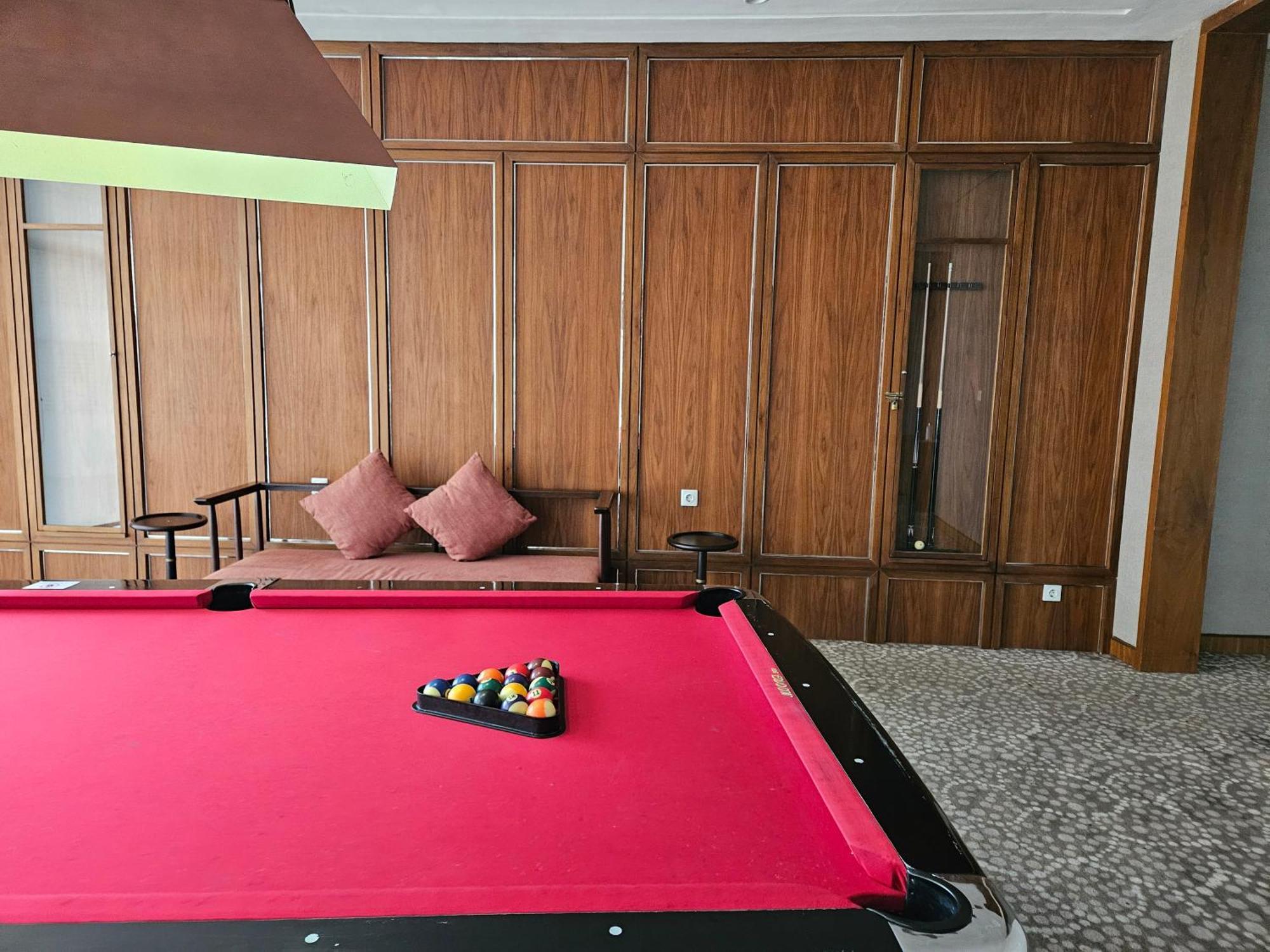 3Br Flat In Taman Anggrek Residence Джакарта Экстерьер фото